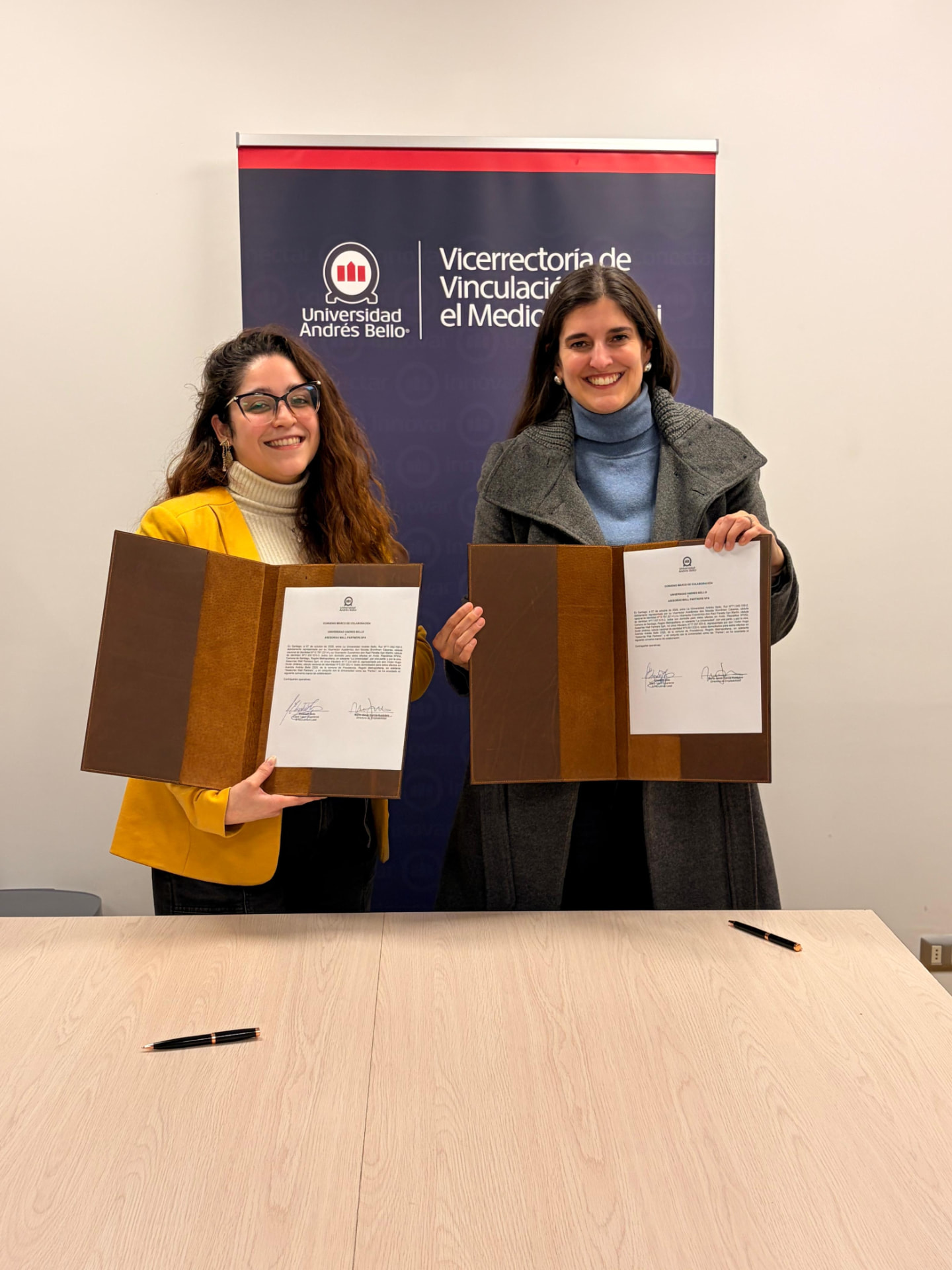 Una nueva alianza comienza: firma de convenio con la Universidad Andrés Bello